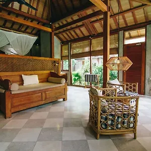 Zin Berawa & Guest house